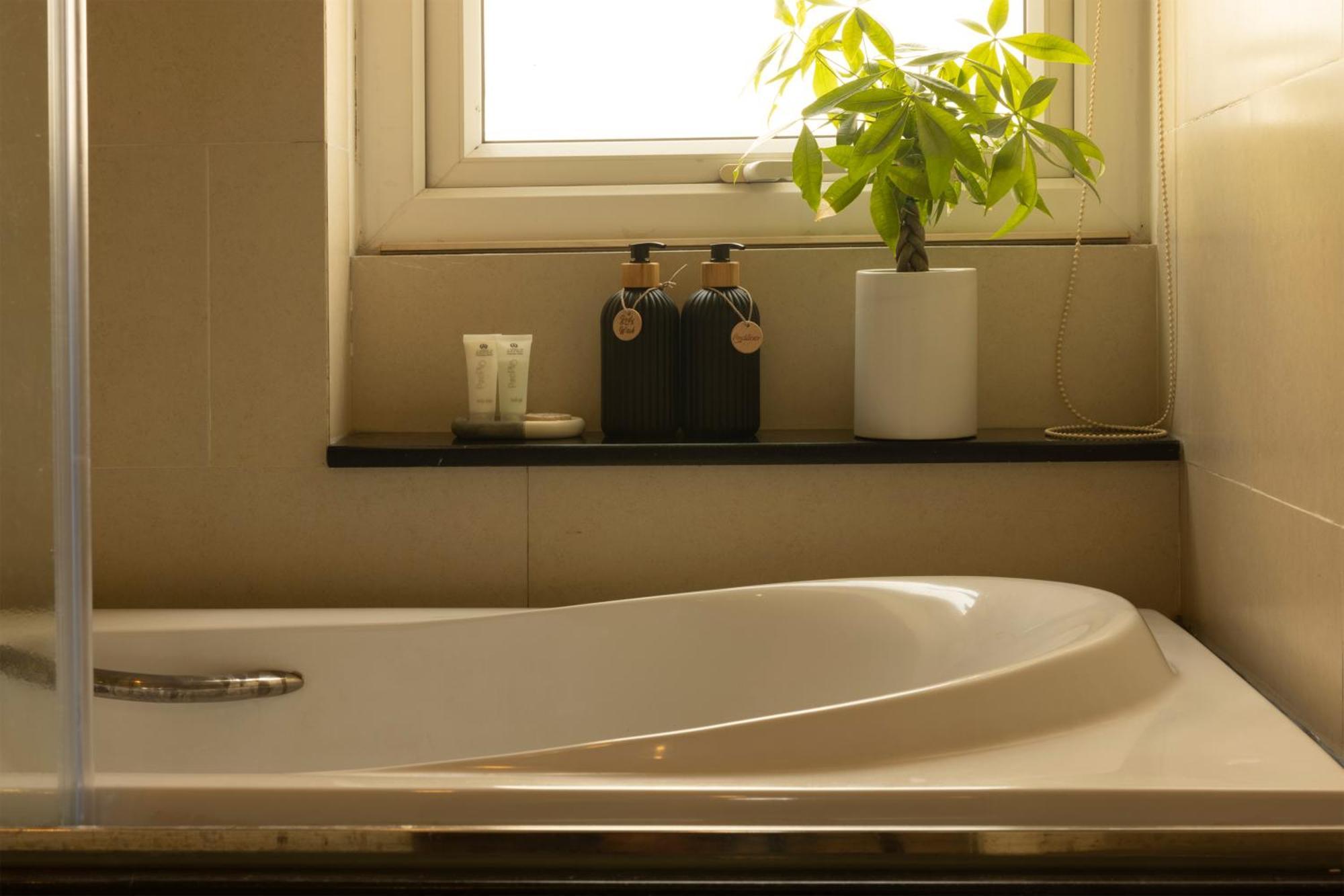 Anpha Boutique Hotel โฮจิมินห์ซิตี้ ภายนอก รูปภาพ