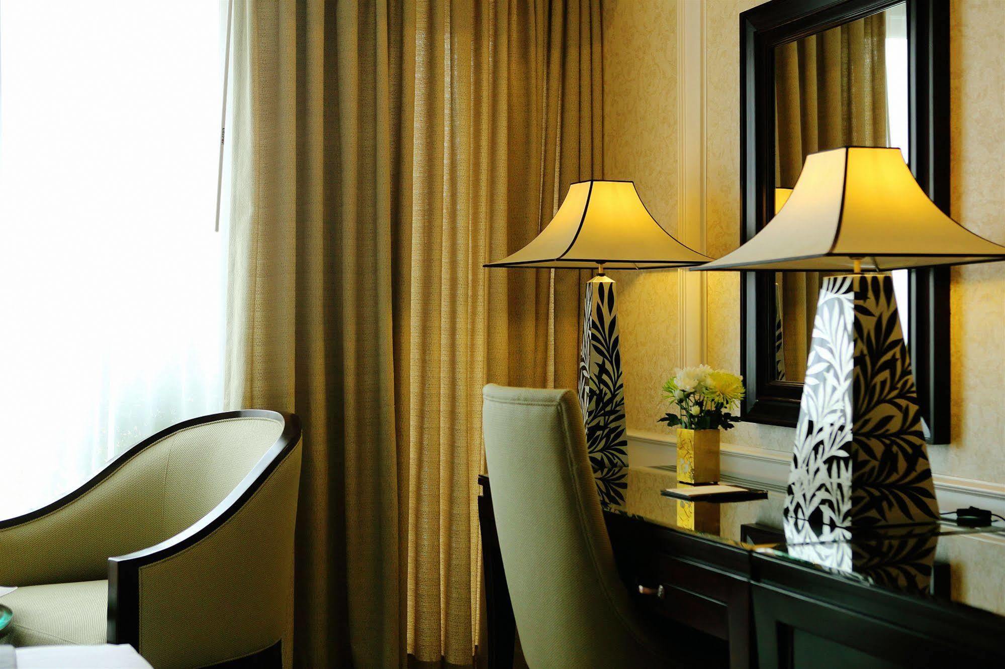 Anpha Boutique Hotel โฮจิมินห์ซิตี้ ภายนอก รูปภาพ